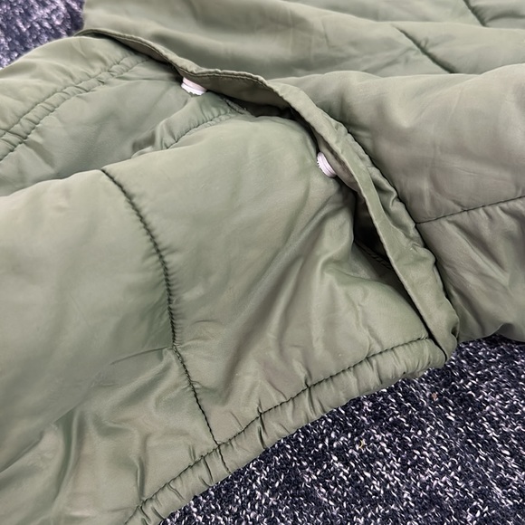 12-18m Uniqlo Puffer Coat - Picture 5 of 6
